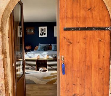 Cordes-sur-Ciel Bed & Breakfast | Maison Aurifat