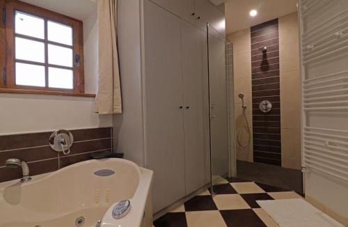 Ceauce House | Maison authentique près d'un étang avec animaux acceptés, linge et ménage inclus - FR-1-497-142