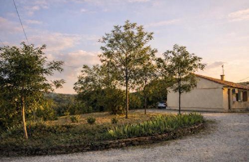 Les Assions House | maison aux massots