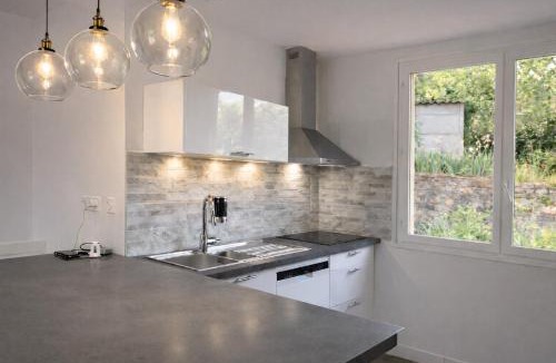 Les Assions House | maison aux massots