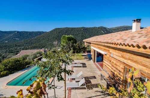 Monacia-d'Aullene House | Maison Aux Vents