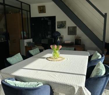 Saint-Pavace House | Maison avec piscine