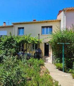 Saint-Esteve House | Maison avec 3 chambres et jardin