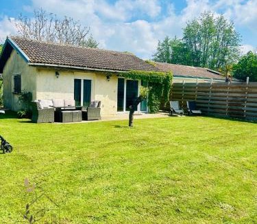 Izon Apartment | Maison avec accès au lac