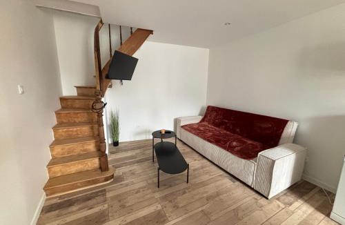 Courlay House | Maison avec courette