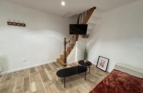 Courlay House | Maison avec courette