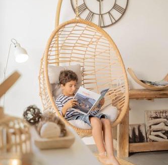 Bouin House | Maison avec fauteuil suspendu et lit de jour près de la mer en Vendée