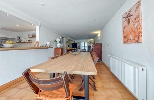 Couze-et-Saint-Front House | Maison Avec Piscine Et Rivière