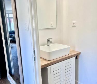 Le Blanc Apartment | Maison avec grand jardin en centre ville