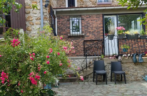 Vigneux-sur-Seine House | Maison avec jardin a proximité de Paris et l'aéroport de Orly.