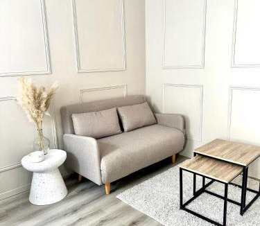 Dammartin-en-Goele Apartment | Maison avec jacuzzi proche aéroport CDG et Astérix