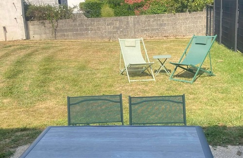 Ploneour-Lanvern House | Maison Avec Jardin