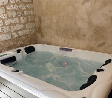 Cernay-les-Reims House | Maison avec jacuzzi privatif