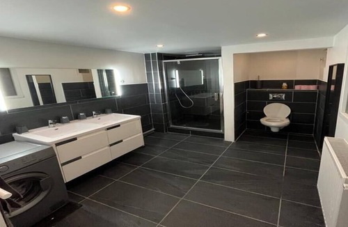 Croix Rousse House | Maison Avec Jacuzzi et Salle de Cinéma