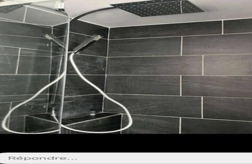 Croix Rousse House | Maison Avec Jacuzzi et Salle de Cinéma