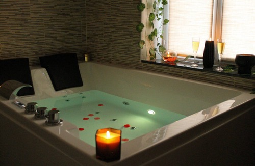 Croix House | Maison Avec Jacuzzi