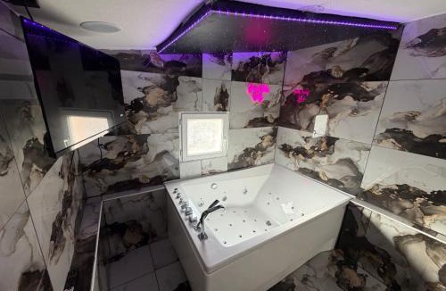 Leon Blum - Bon Coin House | Maison avec jacuzzi