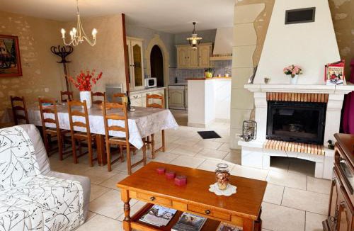 Pouzay House | Maison avec jardin et animaux admis - 7 pers. - FR-1-381-654