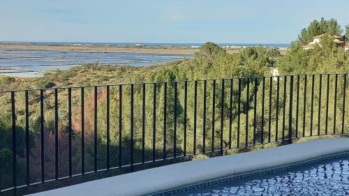 Monte Pego House | Maison avec logement indépendant, piscine privée et vue mer