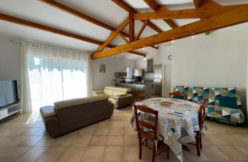Saint-Jean-de-Monts House | Maison avec piscine privée - 6 pers. - FR-1-323-605