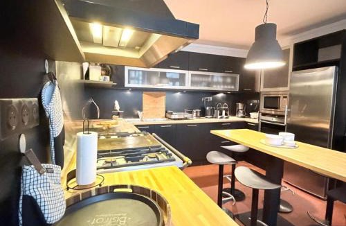 Le Mans House | Maison avec parking, proche centre - 15 pers. - FR-1-410-494