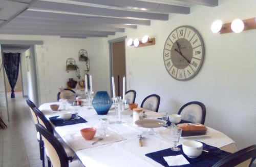 Rouvres-les-Bois House | Maison avec piscine privative et jacuzzi à Rouvres-les-Bois - FR-1-591-722