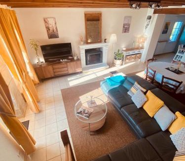 Chasnais House | Maison avec piscine , à 20min de l'océan