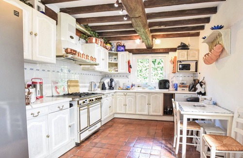 Fervaques House | Maison avec piscine couverte