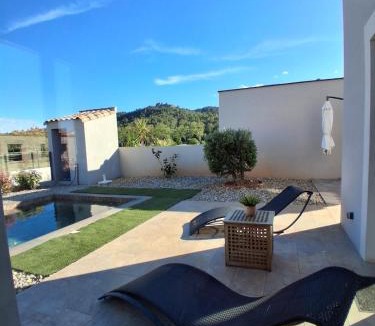 Cessenon-sur-Orb House | Maison avec piscine