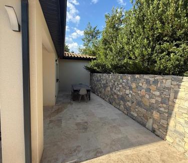 Blauzac House | Maison avec piscine, jardin et terrasse - Blauzac