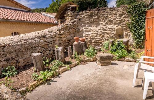 Sauveterre Villa | MAISON AVEC PISCINE - PROCHE AVIGNON - WiFI GRATUIT