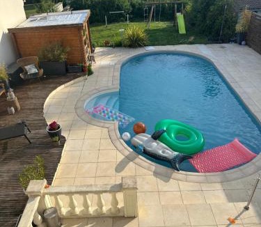 Groslay Villa | Maison avec piscine proche de Paris