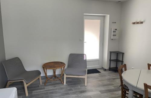 Saint-Laurent-Nouan House | Maison Avec Terrasse