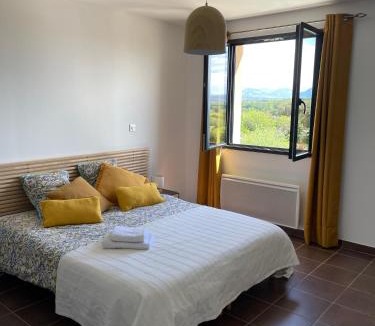 Colonzelle Apartment | Maison avec terrasse proche Grignan