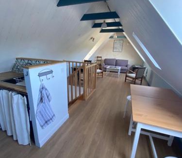 Tredrez-Locquemeau House | Maison avec terrasse vue sur mer