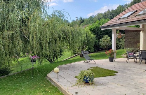 Villard-Saint-Sauveur House | Maison Azul