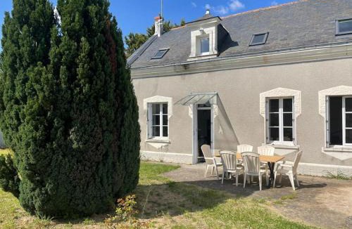 Saint-Clement-des-Levees House | Maison bord de Loire