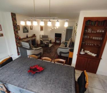 Chateauroux House | Maison Balzac - 7 personnes quartier calme