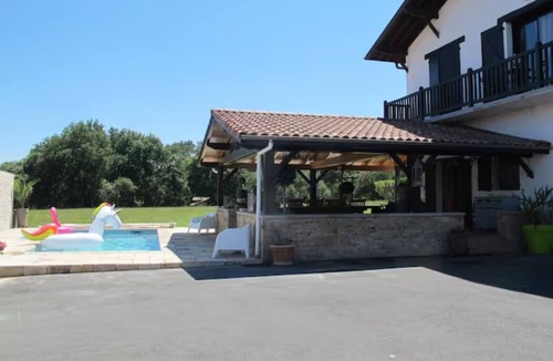 Urcuit House | Maison Basque Proche de Bayonne et Biarritz