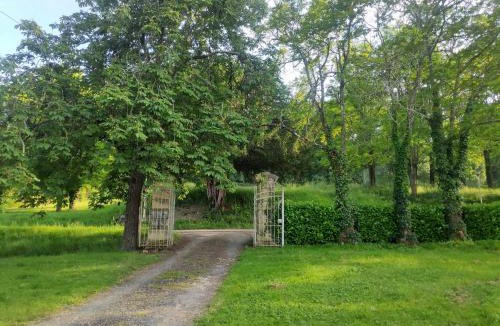 Castillonnes House | Maison bastide Périgord