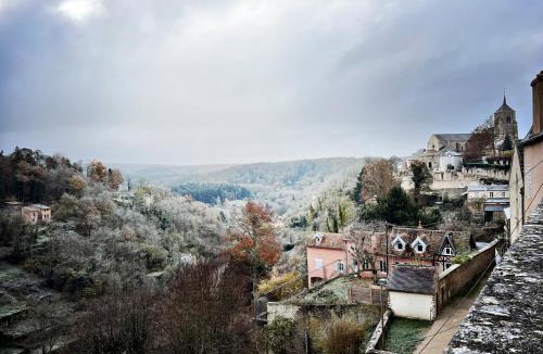 Avallon Bed & Breakfast | Maison Beurdelaine