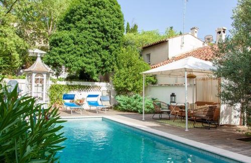 Quartier des Espesses House | Maison Blanche