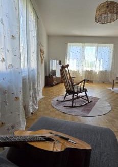 Cadempino Apartment | Maison bohémienne