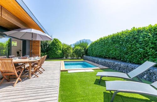 Cessenaz House | Maison BOOA