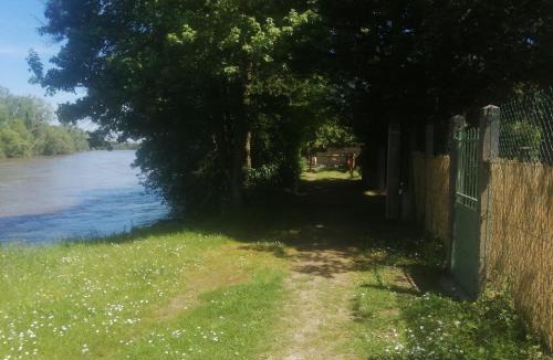 Saint-Avertin House | Maison " Bouton d'or" au bord de l'eau, à 10 mn de Tours , meublé classé une étoile