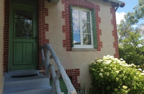 Saint-Avertin House | Maison " Bouton d'or" au bord de l'eau, à 10 mn de Tours , meublé classé une étoile