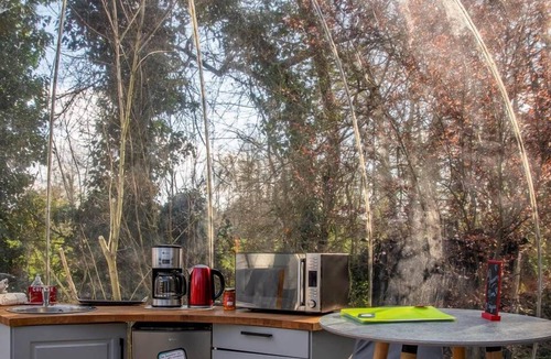 Lindry Apartment | Maison Bulle - Absolute peace and quiet