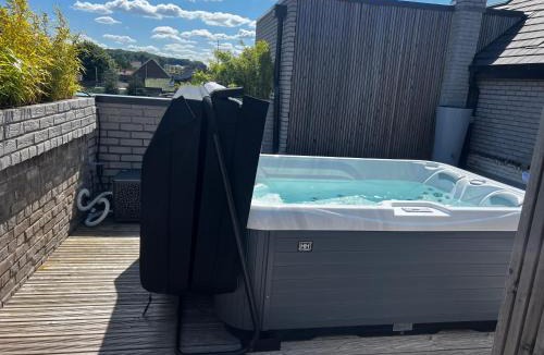 Angres Apartment | Maison C&C