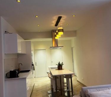 Angres Apartment | Maison C&C