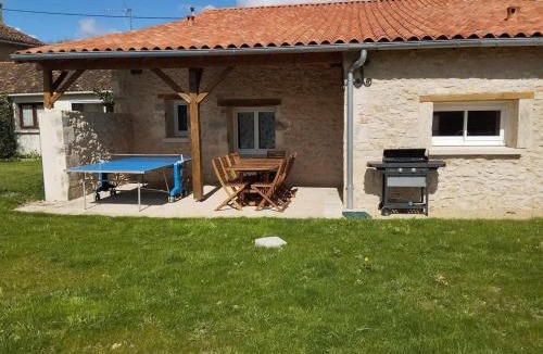 Saint-Maurice-la-Clouere House | Maison conviviale avec jardin à Saint-Maurice-la-Clouère
